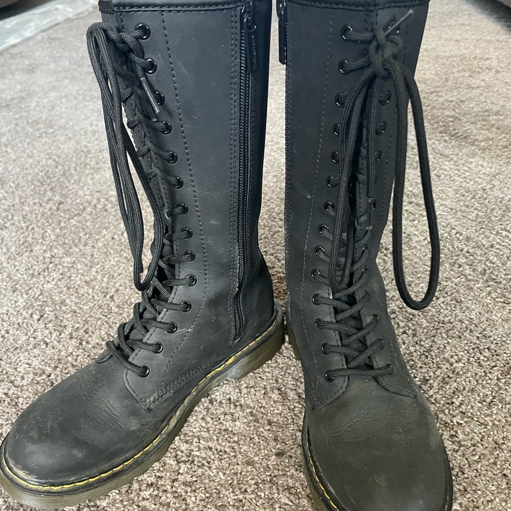 Dr. Martens 1914 (junior size 4). Talk 14 eye- 1914.